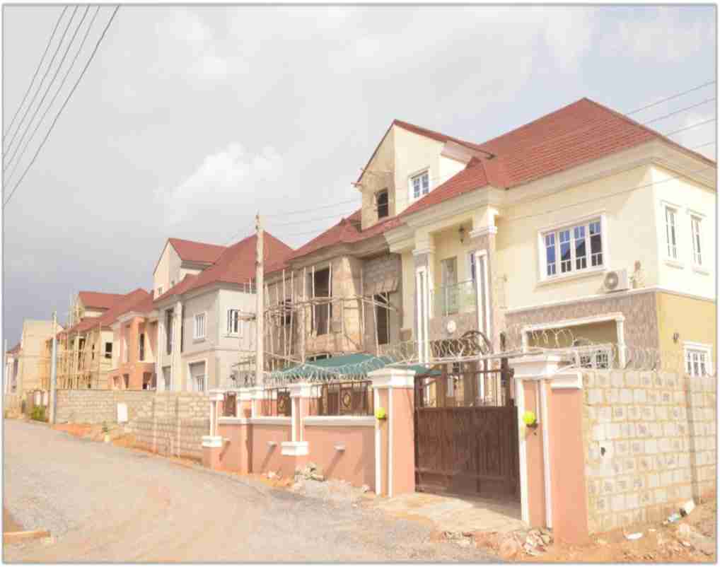 Three Bedroom Semi-detached Duplex with Penthouse