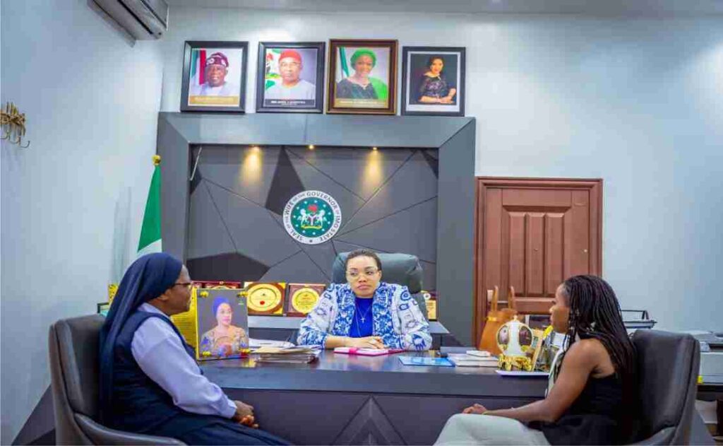 Chief Barr. (Dr.) Chioma Uzodimma, receives the Senior Special Assistant to the President on Women’s Health, Dr. (Mrs.) Adanna Steinacker